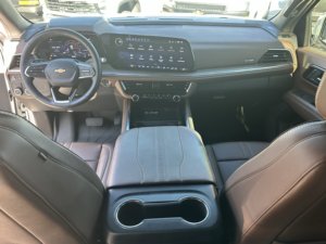 Chevrolet Tahoe High Country V8 6.2L RWD d'occasion propre 2025 - Product Image 5