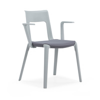 Chaise de bureau empilable moderne avec assise en PP moulé pour des environnements de travail flexibles