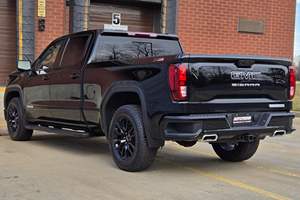 GMC Sierra 1500 Elevation Crew Cab 4x4 d'occasion 2025 - Product Image 3
