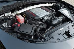 Camaro 2SS Coupé 2021 ~8,400 Millas, Transmisión Manual de 6 Velocidades, Paquete de Rendimiento SS 1LE Track - Product Image 6