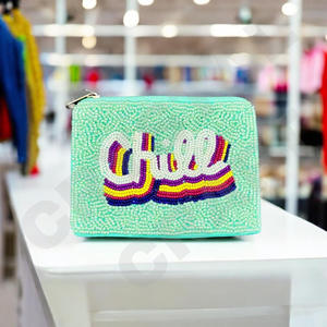 Chill Mini Coin Pouch Cartera con cuentas de semillas personalizada Hermoso regalo de mamá-Diseño de corazones para niñas - Product Image 1