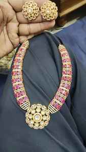 Gargantilla de diamantes de circón/Collar Hasli con aretes en acabado dorado Ethereal Glow Kundan Set Mujeres y Niñas - Product Image 3