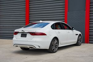 คุ้มค่า! รถยนต์ซีดานมือสอง ปี 2024 รุ่น X-F P300 R-Dynamic SE AWD เครื่องยนต์ 2 ลิตร I4 เกียร์อัตโนมัติ 8 สปีด เบาะหนัง - Product Image 4