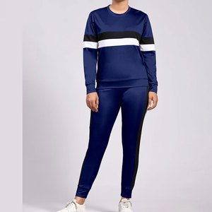 Chándal de talla grande transpirable para mujer, servicio OEM, 2 uds., conjuntos de contraste, chándal con capucha estampado sólido para mujer al por mayor - Product Image 1