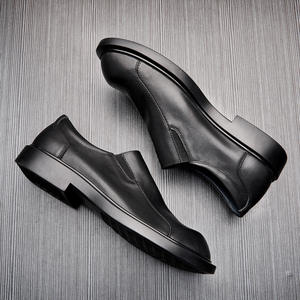 Chaussures de bureau en cuir véritable pour hommes avec semelle extérieure résistante à l'usure et semelle intérieure respirante, chaussures formelles - Product Image 3