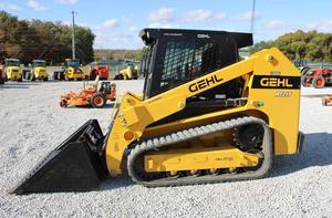 Chargeuse compacte sur chenilles Gehl RT215, moteur diesel Yanmar, levage élevé, puissance Bosch pour pompe hydraulique - Product Image 3