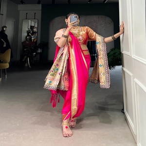 Festival Wear Jacquard Soie Avec Paithani Zari Tissage Travail Saree Indien Exportateur et Fournisseur Mode Femme - Product Image 1