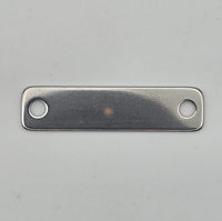 Plaques signalétiques personnalisées en acier inoxydable de petite taille avec gravure de texte et trous de fixation pré-percés pour l'identification