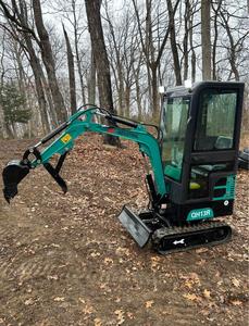 LIVRAISON GRATUITE Mini-excavatrice AGT QH13R neuve, homologuée EPA CE, mini-excavatrice de 1 tonne, 13 ch, essence, moteur fermé, ROPS - Product Image 2