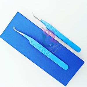 Pinzas de pestañas con mango en forma de corazón de 45 grados personalizadas, acero inoxidable sostenible para un agarre y aislamiento perfectos - Product Image 4
