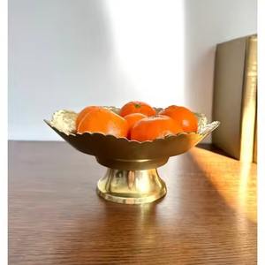 Ensemble de bols de service en métal au design moderne pour les espaces de repas à domicile - Product Image 6