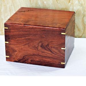Vente chaude grand palissandre écologique personnalisable en bois crémation cercueils et urnes pour animaux de compagnie pour chats-Vente en gros - Product Image 1