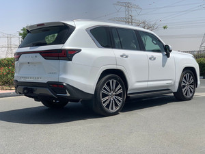 พวงมาลัย LX600 2022 Lexus AWD Drive SUV สำหรับเบาะหนังครอบครัวพวงมาลัยซ้ายอะลูมิเนียมอัลลอยแร็คหลังคา