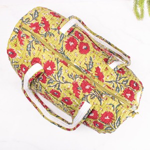 Bolsa de Viaje de Fin de Semana de Lujo, Acolchada con Diseño Floral, de Algodón, Hecha a Mano con Estampado de Bloques, de Gran Capacidad - Product Image 3