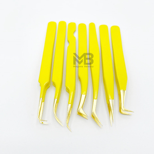 Pinzas de extensión de pestañas de 10mm de longitud antimagnéticas con puntas doradas recubiertas de Color amarillo, agarre liso japonés de acero inoxidable personalizado - Product Image 6