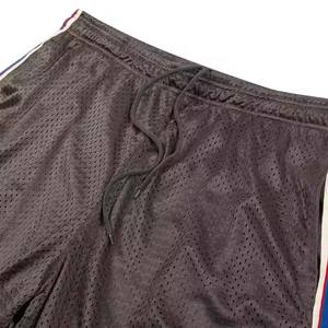 Short de sport à séchage rapide respirant et extensible pour homme avec taille élastique et bande latérale Sports personnalisés pour la course à pied - Product Image 4