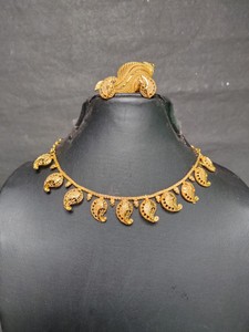 Ensemble de boucles d'oreilles collier nouvellement arrivé avec ensemble de bijoux de style de luxe plaqué or 22 carats à vendre par les exportateurs - Product Image 2