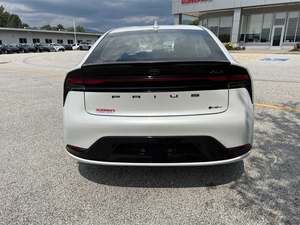 Toyota Prius XLE AWD 2023 - Product Image 6