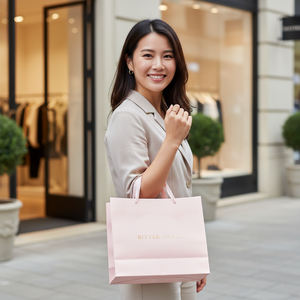 Bolsa de Regalo de Papel Ecológico de Lujo Personalizada con Impresión de Logotipo UV, Fabricante Vietnamita, Opciones de Empaque y Tamaño Personalizados - Product Image 6