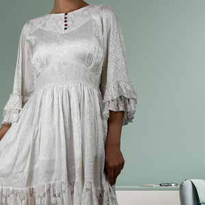 El vestido de moda más vendido con mangas con volantes y detalle de botones perfecto para la oficina de brunch o salidas Casuales - Product Image 4