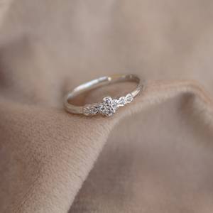 Mini anillo de Plata de Ley 925 sólida elegante y ligero Zirconia cúbica estampada 925 anillos finos - Product Image 1