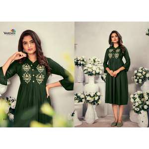 ชุดผ้าเรยอนที่มีน้ำหนักเบามีคุณภาพสูงพิมพ์ลายดิจิตอลสำหรับนอกสถานที่ลำลองและมหาลัย - Product Image 1