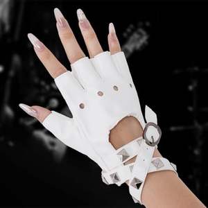 Gants unisexes en cuir perforé pour un usage unisexe avec un design de logo personnalisé - Product Image 5