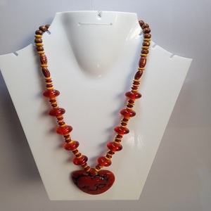 Collier en résine de style africain moderne avec des bijoux tendance en perles d'os à prix réduit pour la fête de mariage ou un cadeau - Product Image 2