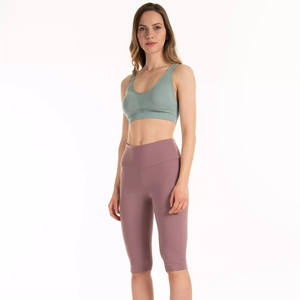 Conjunto de sujetador de pantalones cortos de Yoga de compresión transpirable para mujer, ropa deportiva elástica de secado rápido con corte en V Scrunch Back Fitness con forro de Spandex - Product Image 3