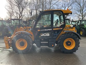 Topmerk Tot 17-18M Telescopische Verreiker Handler Heftrucklader T4517 Wereldwijd En Reserveonderdelen Te Koop - Product Image 4