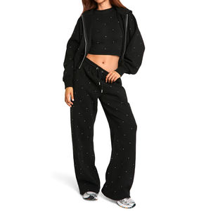 ชุดวอร์มประดับเพชร สีดำ คุณภาพสูงสุด ผลิตในปากีสถาน เป็นมิตรกับสิ่งแวดล้อม ไซส์ใหญ่ แฟชั่นสำหรับผู้ใหญ่ - Product Image 1