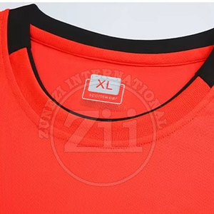 Uniforme de Fútbol de Poliéster 100% de Alta Calidad y Bajo Precio, Fabricación en Pakistán, con Logotipo Personalizado, Servicio OEM, Nuevo Estilo al por Mayor - Product Image 4