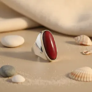 แหวนแฟชั่นสำหรับผู้หญิง ประดับพลอยรูปไข่สีแดงเจียระไนแบบเจ้าหญิง ชุบโรเดียมสีโรสโกลด์ - ทันสมัย - Product Image 3