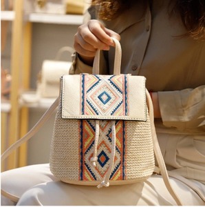 Sacs de messager pour femmes bohèmes Sac à dos élégant avec breloque vintage - Product Image 1