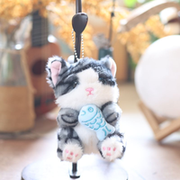 Porte-clés en peluche mini chaton avec breloque poisson, pendentif doux en forme de chat en peluche, décoration de sac à dos, cadeau surprise de vacances
