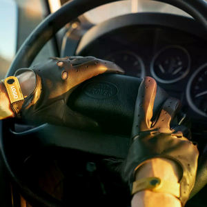 Gants de conduite en cuir de chèvre confortables et ajustés, vente chaude, logo personnalisé, nouveau design d'hiver avec cuir véritable - Product Image 4