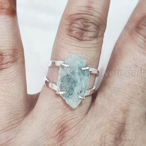 Joyería de piedra en bruto, anillo de mujer, aguamarina Natural, piedra preciosa cruda, piedra natal de marzo, joyería martillada, anillo de Plata de Ley 925 - Product Image 2