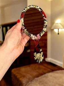 Espejo de Mano de Resina con Acabado Liso y Brillante, Perfecto para Uso Diario, Maquillaje o Fines Decorativos, Agrega un Toque Elegante - Product Image 5