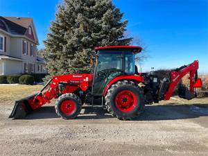 Tractor de Ruedas Usado TYM 5520CH 2025, Potencia Nominal de 55HP, Transmisión por Engranajes, 30001-40000 Horas de Uso, 1300kg de Peso, Bomba de Caja de Cambios para Uso Agrícola - Product Image 3
