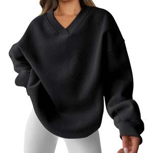 Sudadera Negra Extra Grande con Cuello en V para Mujer, Felpa Gruesa, Hombros Caídos, Fabricante de Ropa Urbana Personalizada - Product Image 1