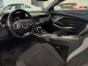 Chevrolet Camaro 2018 USADO EN BUEN ESTADO, 87,970 KM, 202 KW, 275 HP, 4 PLAZAS, 8 CILINDROS, TRANSMISIÓN AUTOMÁTICA - Product Image 2