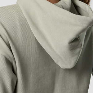 Sudadera Corta Moderna para Mujer - Ligera y Cómoda, Perfecta para Uso Casual y en Capas - Product Image 6