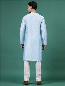 ชุด Kurta สําหรับผู้ชายที่มียอดขายสูงสุด Paisley พิมพ์เหนือเข่า Kurta ตรงประดับด้วยเลื่อมมีจําหน่ายในราคาขาย มีดีไซน์ใหม่พิเศษ - Product Image 2