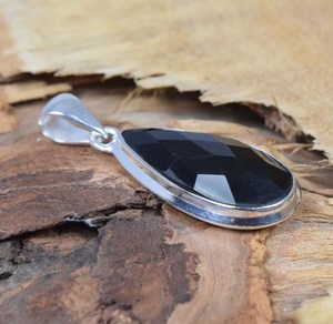 Pendentif en onyx noir, forme poire, argent sterling, bijoux en pierres précieuses faits à la main, cadeau élégant pour femmes - Product Image 2