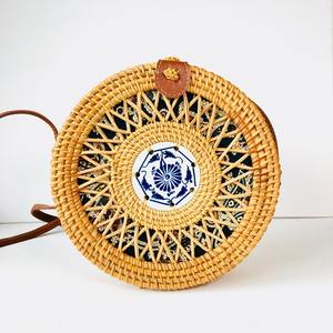 Sacs cabas ronds en rotin élégants, prix compétitif, sac à main artisanal, sac à bandoulière, fabriqué au Vietnam - Product Image 2