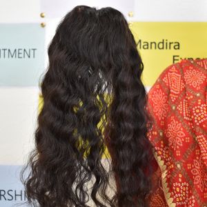 Unprocessed Wholesale 100% Natural <b>Black</b> Color Wavy Young Virgin Bundles Temple Vendors Indian Human <b>Hair</b> <b>Extensions</b> - Product Image 1