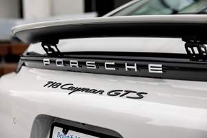 2022 718 Cayman GTS 4.0 ~7,100 ไมล์, เกียร์ธรรมดา 6 สปีด, เครื่องยนต์ 394 แรงม้า แบบ Flat-6, ไม่ได้ดัดแปลง - Product Image 3