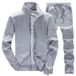 Nuevo Conjunto de sudadera sólida con estampado de invierno para hombre, ropa de calle de gran tamaño, chándal, ropa deportiva informal, chándales de poliéster 100% - Product Image 1