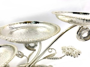 Plateau de service métallique à 3 couches de qualité fabuleuse le plus exigeant Nouvelle arrivée Qualité luxueuse - Product Image 4