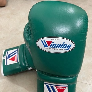 ถุงมือชกมวยหนังวัวแท้คุณภาพพรีเมียม สำหรับการแข่งขัน แบบผูกเชือก  รับสกรีนโลโก้  มวยไทย ซ้อมมวย ระดับมืออาชีพ - Product Image 6